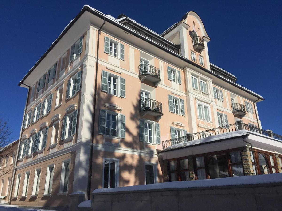 Hotel Engiadina ซูออซ ภายนอก รูปภาพ