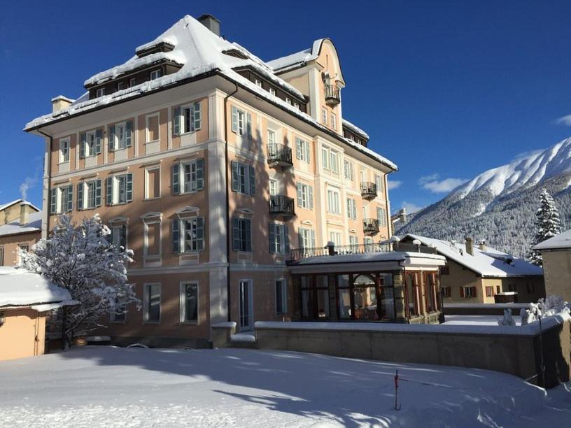 Hotel Engiadina ซูออซ ภายนอก รูปภาพ